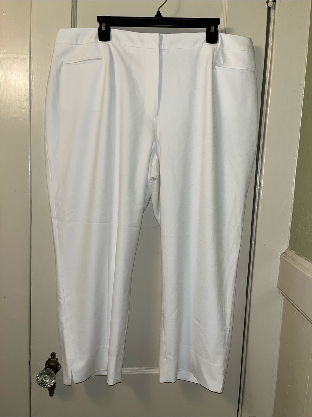 Talbots White Capri Pants